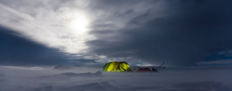 Survival Winter - Überleben im Schnee und in der Kälte Zelt um den Survival Winter im Schnee und in der Kälte zu überleben